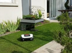 Abri ROBOT PROTECT Life -Magasin De Fournitures De Jardin 623d955840a369.59671612