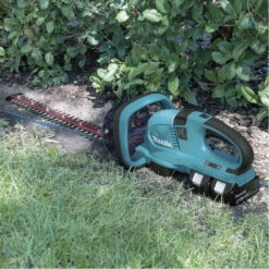 Makita Taille-haie Sans Fil - 36 V Li-ion - 55 Cm - Sans Batterie Ni Chargeur - 5,1 Kg -Magasin De Fournitures De Jardin 6362cc78a919c5.25104411