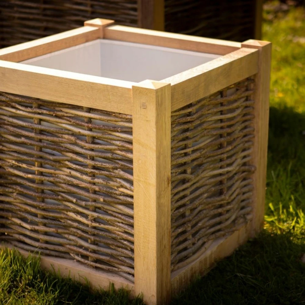Jardinière En Chêne Avec Tressage Noisetier - Avec Bac Intérieur - 60 X 60 X 60 Cm 4 Jardinière En Chêne Avec Tressage Noisetier - Avec Bac Intérieur - 60 X 60 X 60 Cm – Image 2